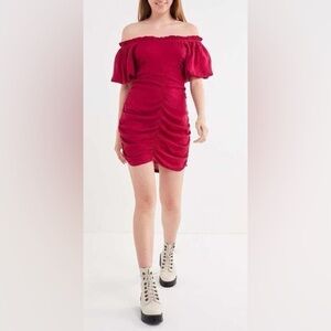 NWT Urban Outfitters UO Ruched Off The Shoulder Magenta Mini Dress Size 2